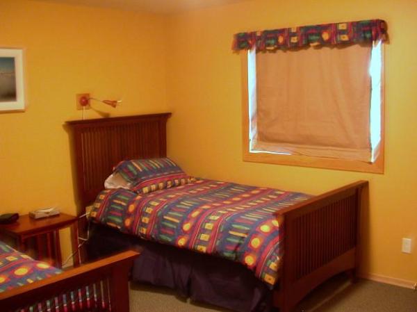 Bedroom #3 Twin Beds