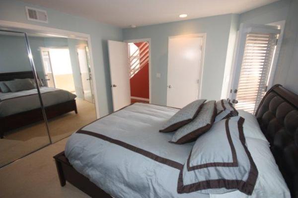 Guest bedroom with balcony