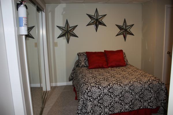 Queen Sized Bed in Lower Level Room