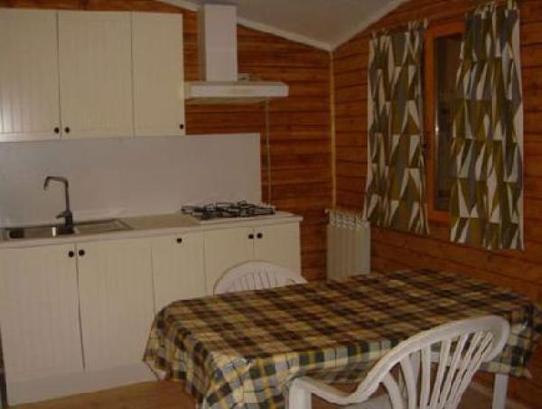 Dining & Kitchen