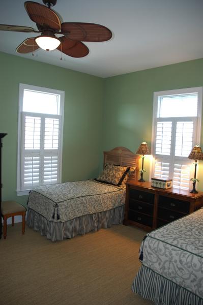 Twin Bedromm Downstairs