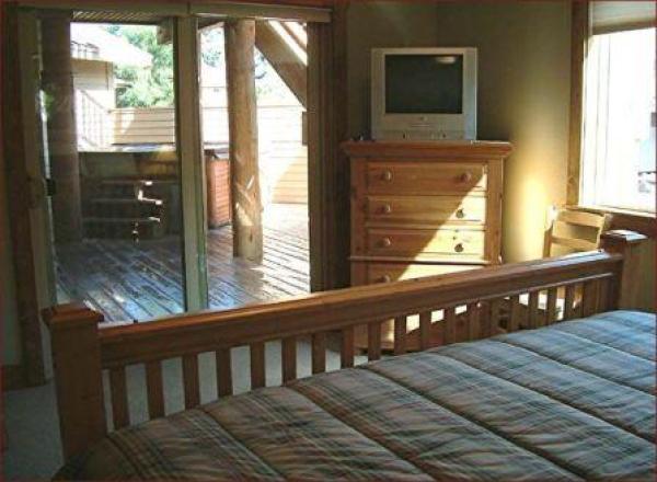 Golf room master suite has access to the hot tub