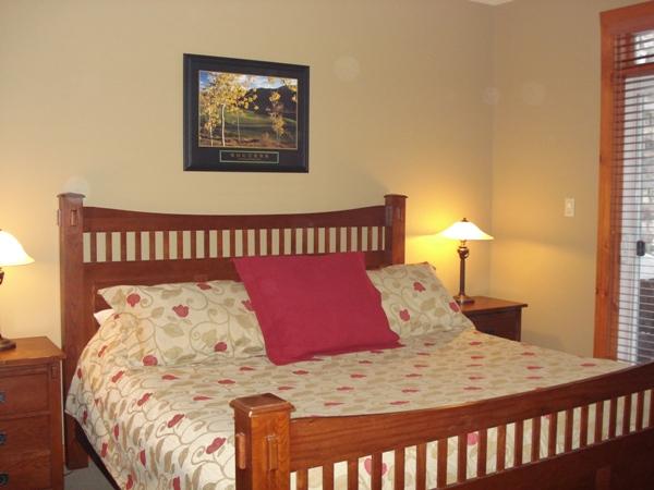 Master Bedroom. king size bed.