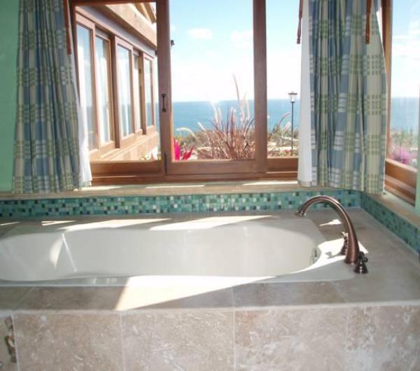 Bathtub