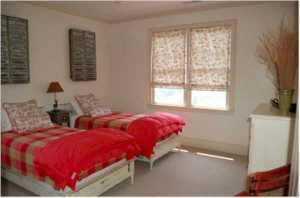 Twin Bedroom