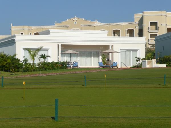 Putting Greens and Driving Range 