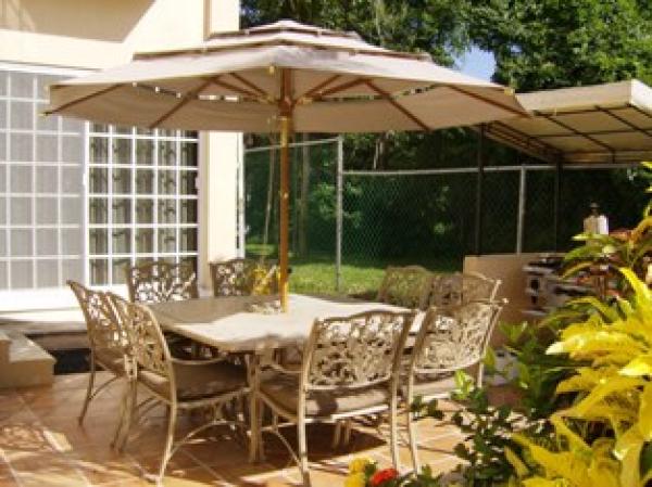 Outside Sitting Area