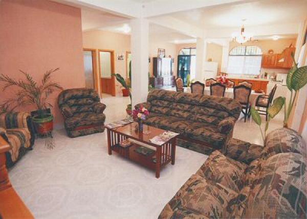 LIVING / DINING AREA