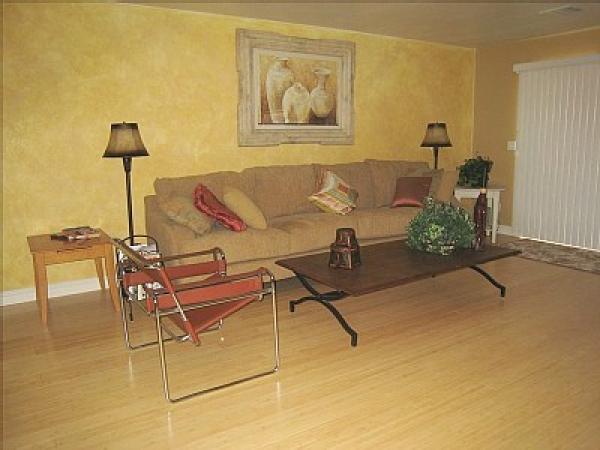 Spacious Great Room with Wet Bar