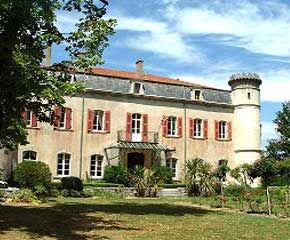 Chomerac, Rhone-Alpes, Vacation Rental Chateau