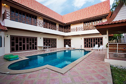 Pratumnak Hill, Pattaya, Vacation Rental Villa