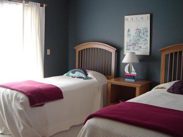 Twin Bedroom