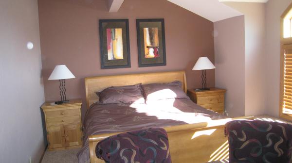 Guest Bedroom, King