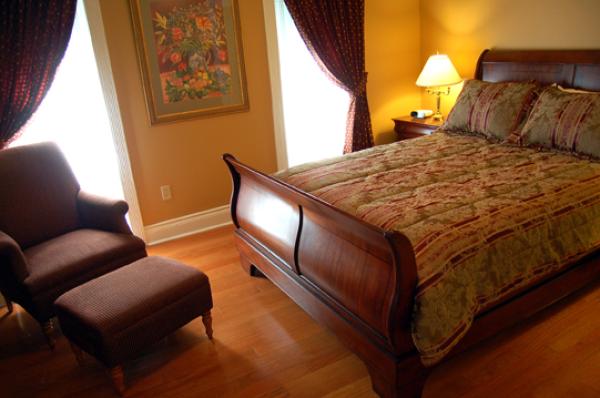Bedroom #2 (sleigh bed)