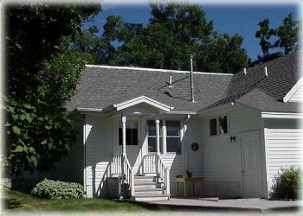 Another view of the back of the home 