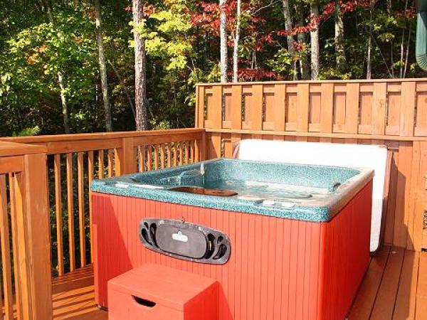 Private 4 Person Hot Tub