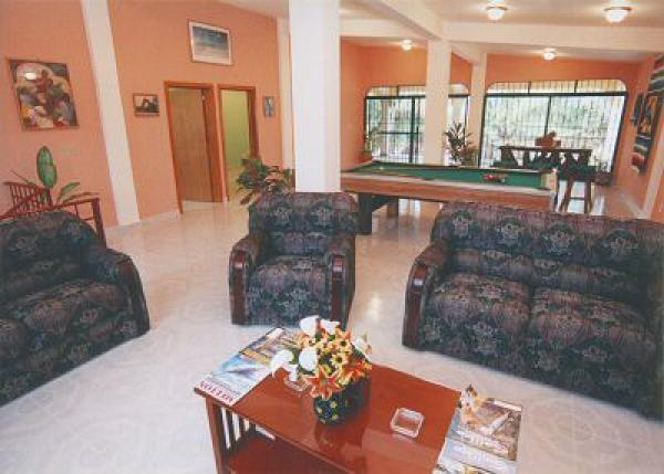 ENTERTAINMENT ROOM