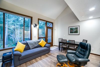 Glacier, Washington, Vacation Rental Condo