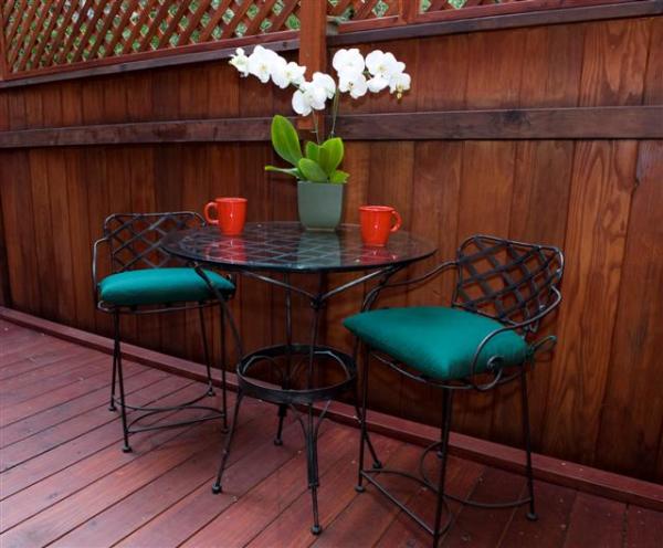 Outside Sitting Area