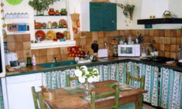 Pernes-les-Fontaines, Vaucluse, Vacation Rental House