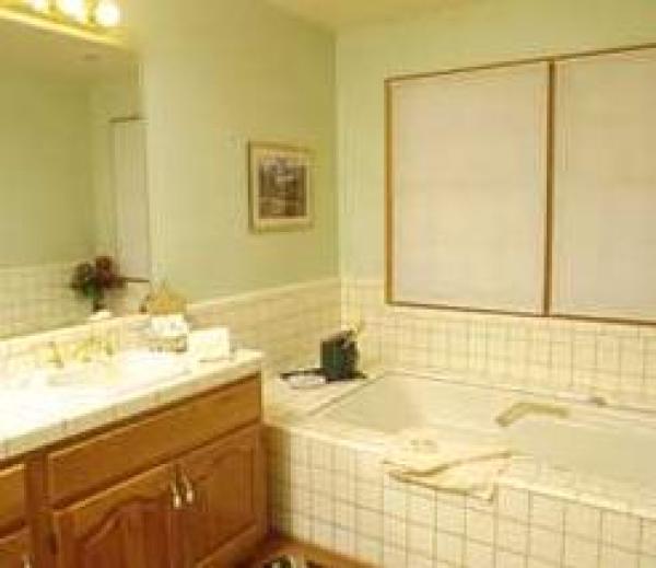 Alpinerose Bathroom