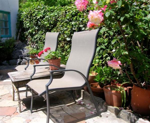 Outer Sitting Area