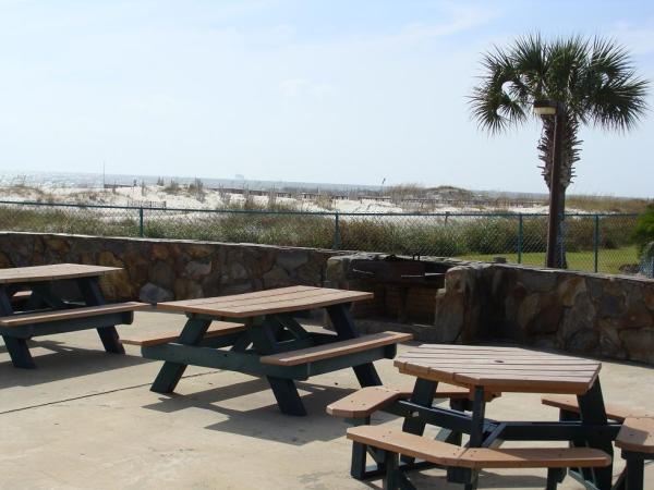 Picnic tables 