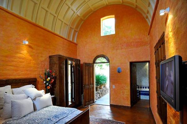Courtyard Guest Room