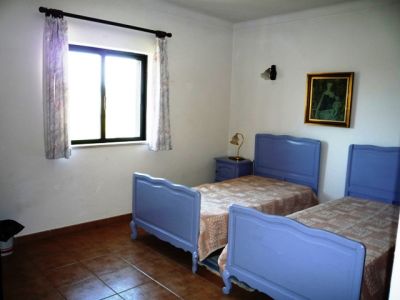 Twin bedroom
