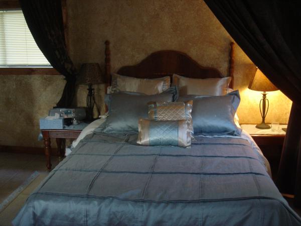 Queen Bed