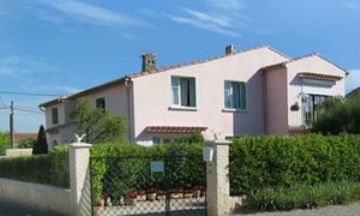 Pernes-les-Fontaines, Vaucluse, Vacation Rental Condo