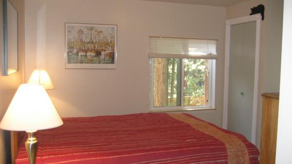 Queen Guest Room