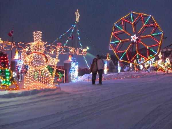 Christmas lights in the neighbourhood , come ski