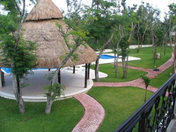 Cabana & Pool 
