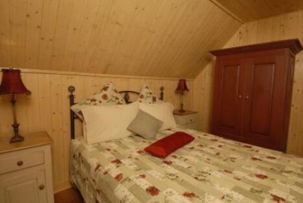 Another Queen Bed 