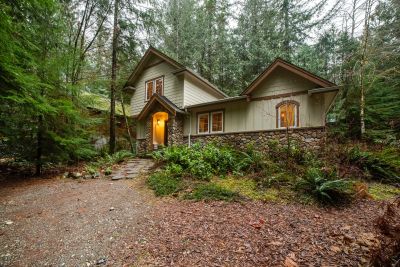 Glacier, Washington, Vacation Rental Cabin