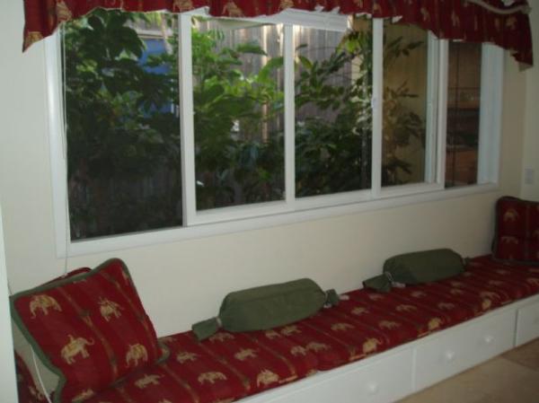 Windowseat