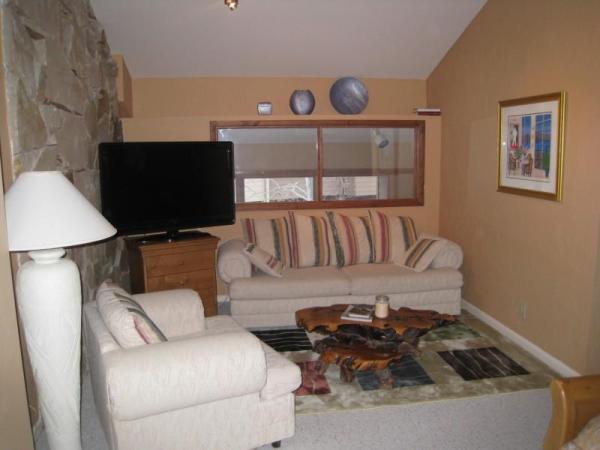 Master Sitting Area
