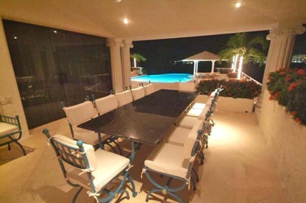 Open Air Dining