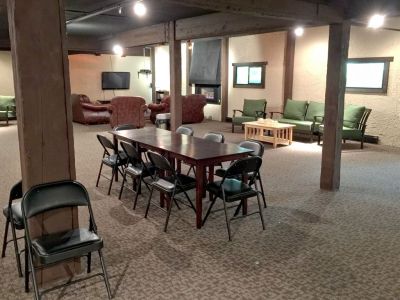 Snowline lounge and TV area