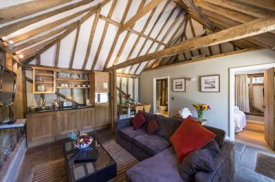 Grain store - open plan living room and kitchen