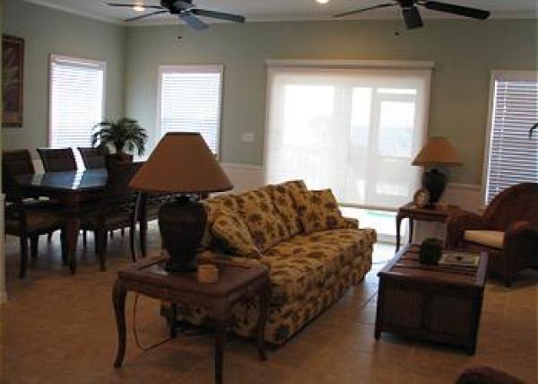 Dining/ Living Room