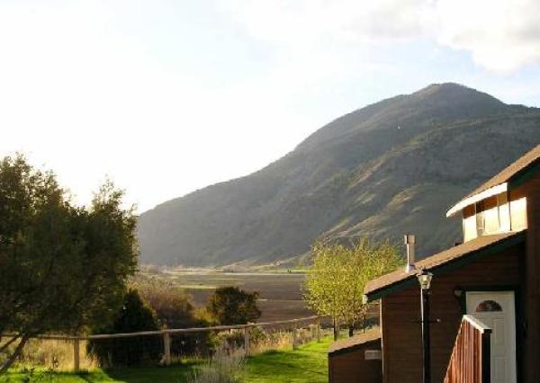 Large yard overlooking Paradise Valley 