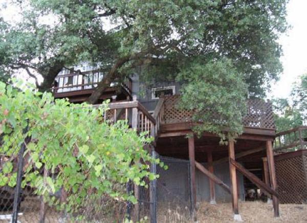 Nomad House
