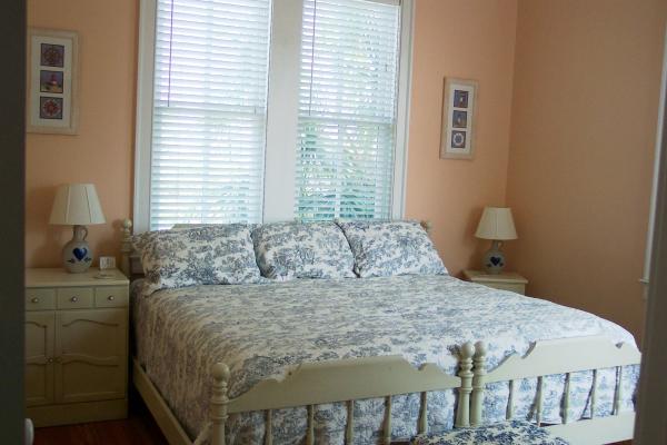 King BR w/ view on main floor has king mattress