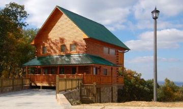 Sevierville, Tennessee, Vacation Rental Cabin