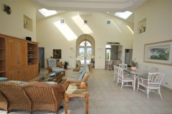 Living & Dining also have Direct Ocean Views