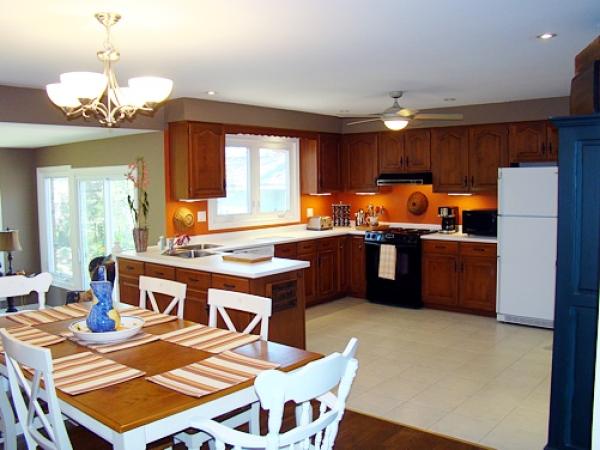Cottage Kitchen 